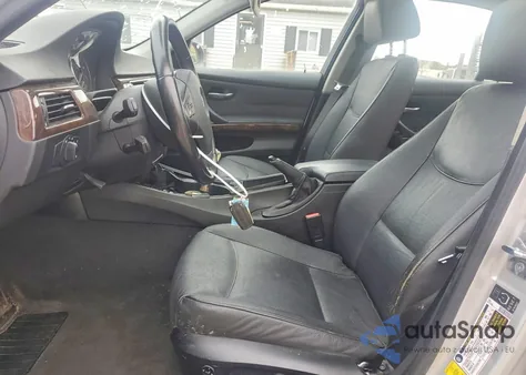 2006 BMW 325 I Automatic z USA, uszkodzony, nr VIN WBAVB17576NH93588